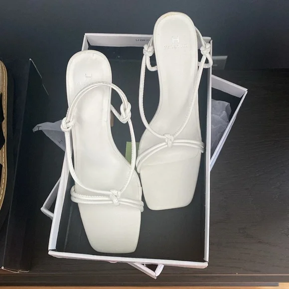 BNIB H Halston Women's Picasso Lace-Up Dress Sandals - Picture 2 of 6